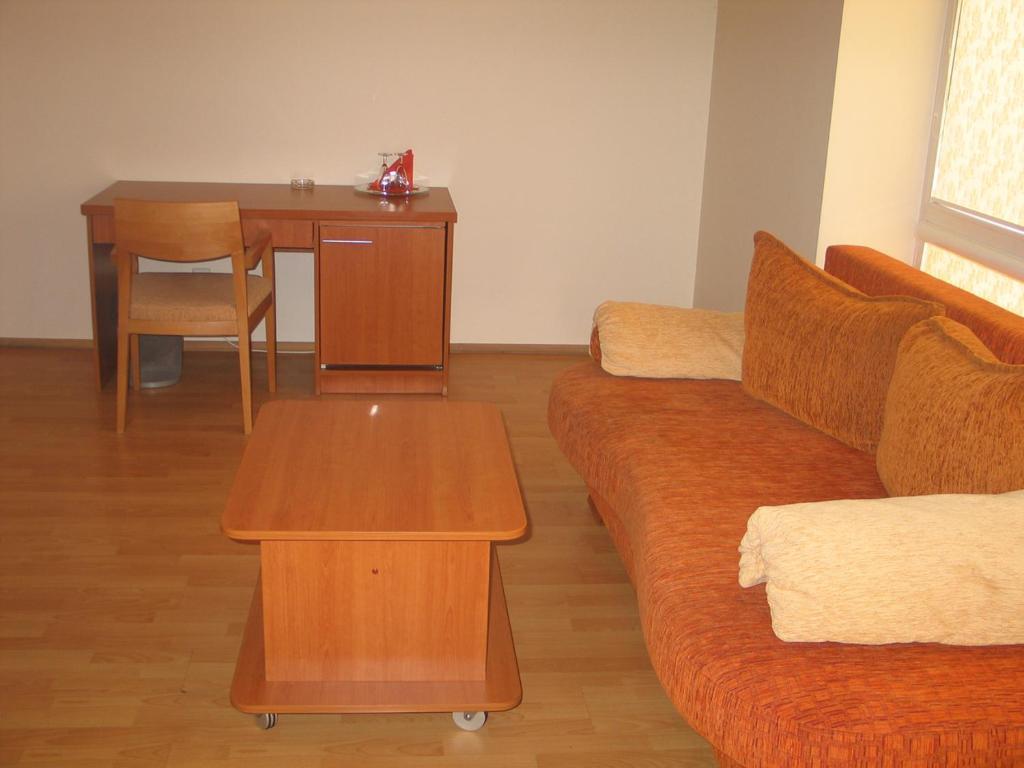 Luna Otel Marijampolė Oda fotoğraf